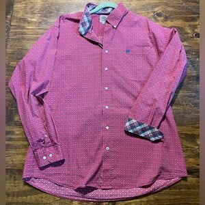 Cinch Western Men’s L/S Red Geometric Print Shirt W/ Contrast Flip Cuff. Size L